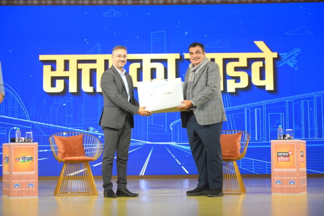 Avinash Kaul with Nitin Gadkari