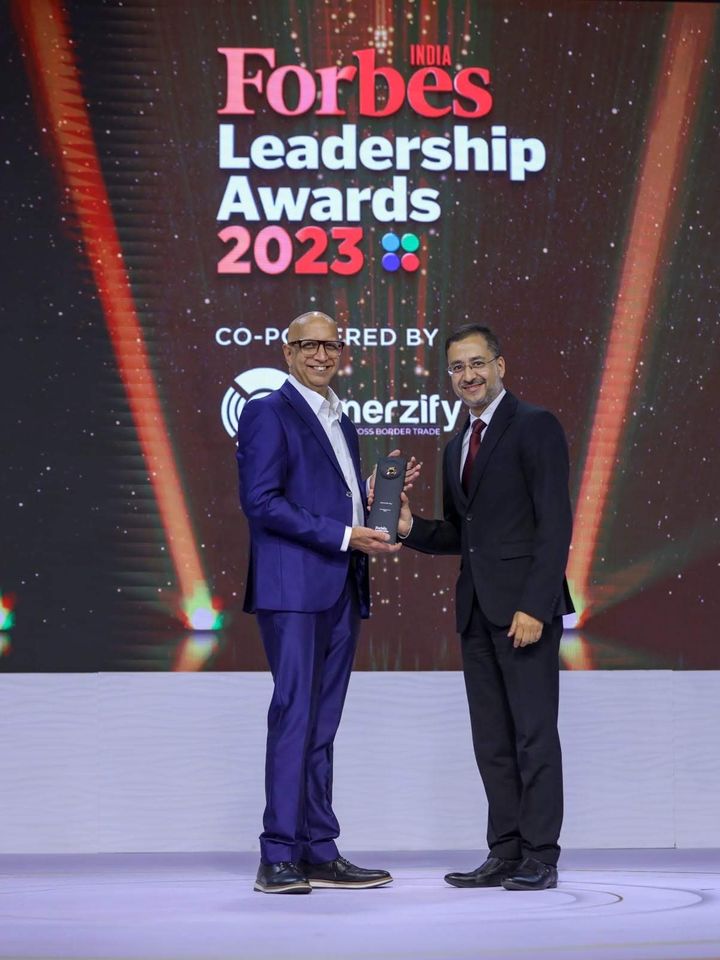 Avinash Kaul with C.K. Venkataraman at the Forbes India Leadership Awards 2023